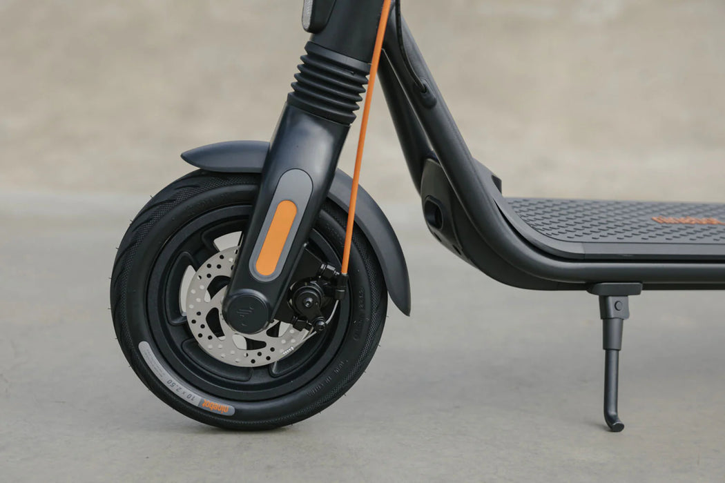 EMMO Segway Ninebot F2 Pro KickScooter Premium Electric Kickscooter